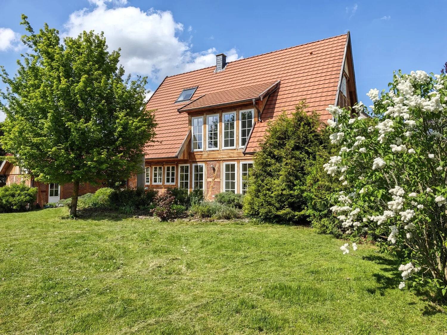 Exklusives Eichenfachwerkhaus von 2011